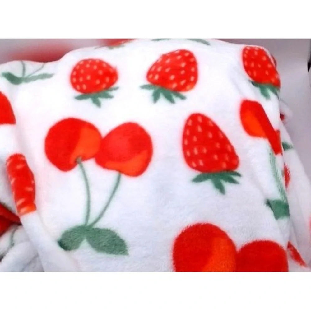 Madden Gurl - Velvet Soft Throw Blanket, 50